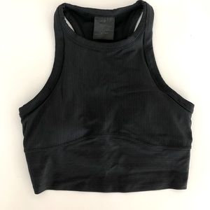 Lululemon Blissful Bend Tank Top Size 6 Black